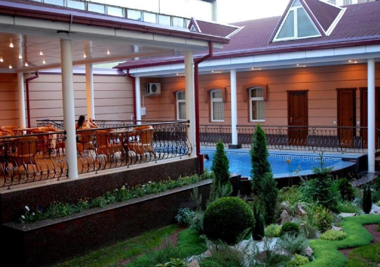Hotel BEK Tasjkent Buitenkant foto