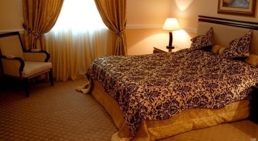 Hotel BEK Tasjkent Buitenkant foto