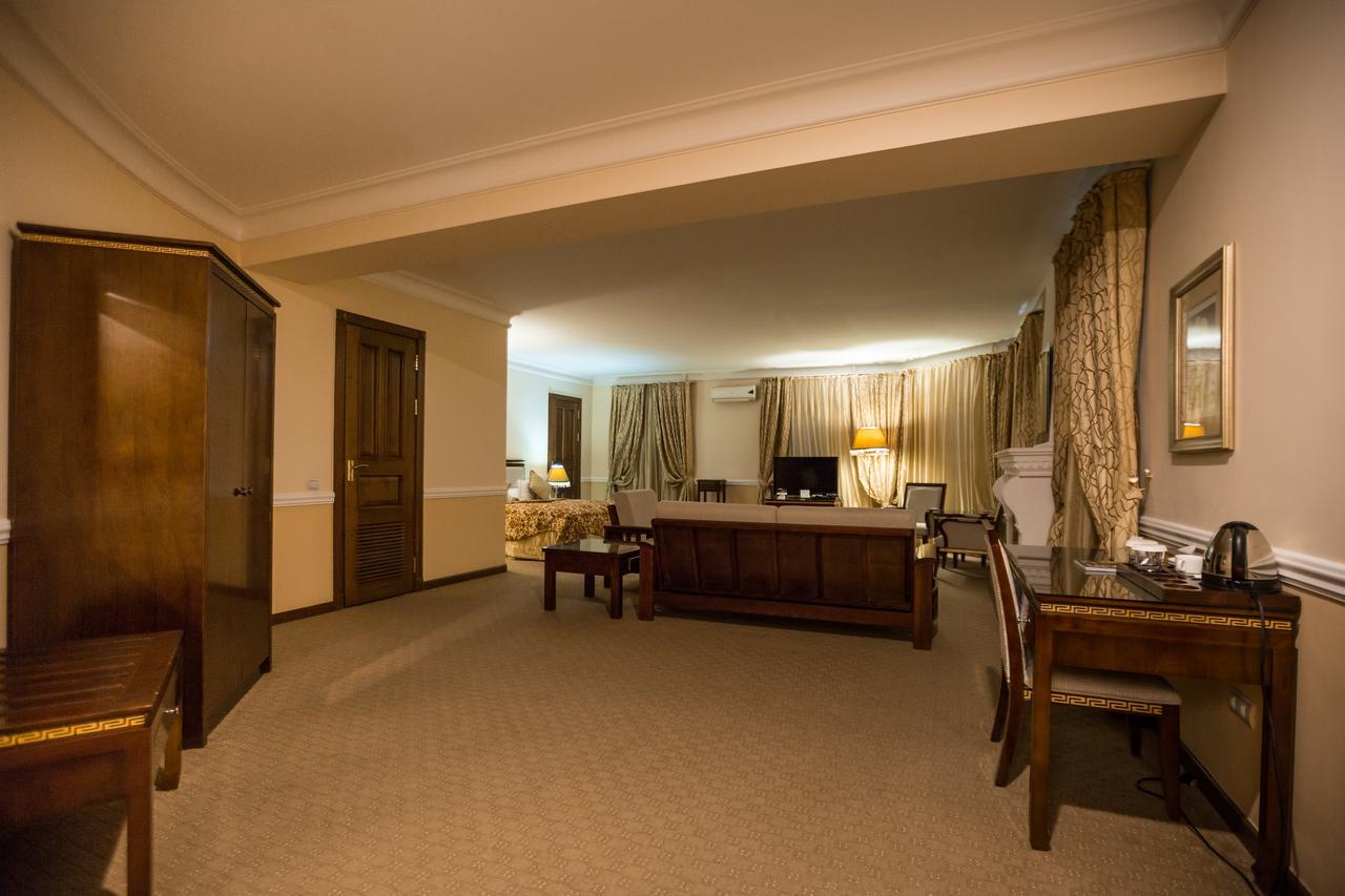 Hotel BEK Tasjkent Buitenkant foto